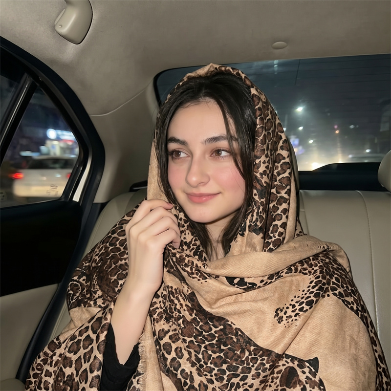 حجاب وشال نسائي بنقشة الفهد ال - مراجعة Women Fashion Wear وسعره