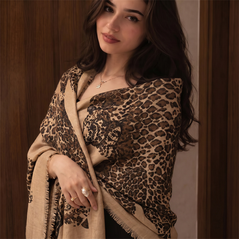 حجاب وشال نسائي بنقشة الفهد ال - مراجعة Women Fashion Wear وسعره